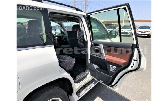 Buy Import Toyota Land Cruiser White Car in Import - Dubai in Belait Buy Import Toyota Land Cruiser White Car in Import - Dubai in Belait