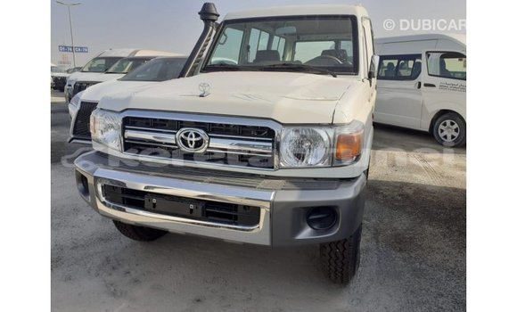 Buy Import Toyota Land Cruiser White Car in Import - Dubai in Belait Buy Import Toyota Land Cruiser White Car in Import - Dubai in Belait
