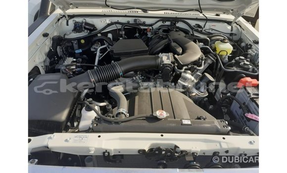 Buy Import Toyota Land Cruiser White Car in Import - Dubai in Belait Buy Import Toyota Land Cruiser White Car in Import - Dubai in Belait