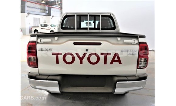 Buy Import Toyota Hilux White Car in Import - Dubai in Belait Buy Import Toyota Hilux White Car in Import - Dubai in Belait