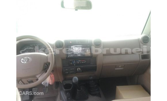 Buy Import Toyota Land Cruiser White Car in Import - Dubai in Belait Buy Import Toyota Land Cruiser White Car in Import - Dubai in Belait