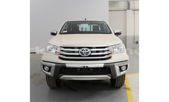 Buy Import Toyota Hilux White Car in Import - Dubai in Belait Buy Import Toyota Hilux White Car in Import - Dubai in Belait