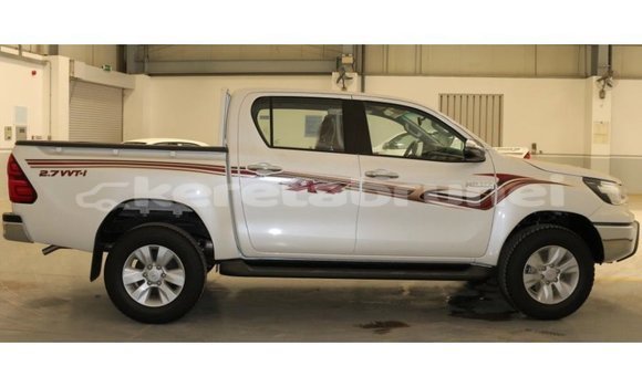 Buy Import Toyota Hilux White Car in Import - Dubai in Belait Buy Import Toyota Hilux White Car in Import - Dubai in Belait