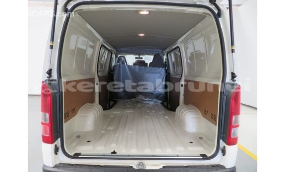 Buy Import Toyota Hiace White Car in Import - Dubai in Belait Buy Import Toyota Hiace White Car in Import - Dubai in Belait