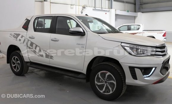 Buy Import Toyota Hilux White Car in Import - Dubai in Belait Buy Import Toyota Hilux White Car in Import - Dubai in Belait