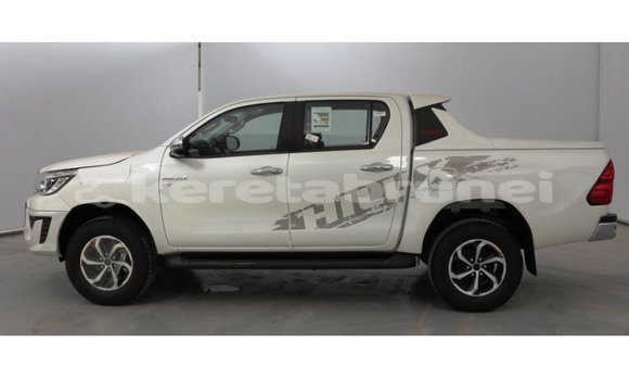 Buy Import Toyota Hilux White Car in Import - Dubai in Belait Buy Import Toyota Hilux White Car in Import - Dubai in Belait