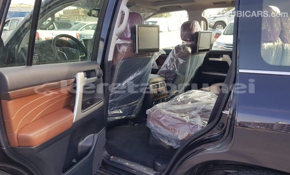Buy Import Toyota Land Cruiser Black Car in Import - Dubai in Belait Buy Import Toyota Land Cruiser Black Car in Import - Dubai in Belait