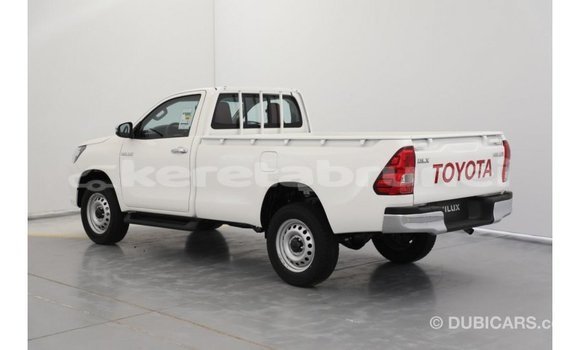 Buy Import Toyota Hilux White Car in Import - Dubai in Belait Buy Import Toyota Hilux White Car in Import - Dubai in Belait