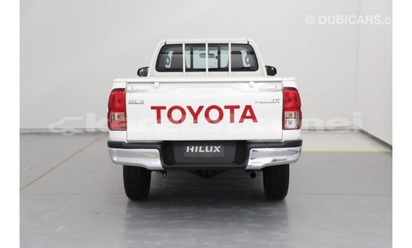Buy Import Toyota Hilux White Car in Import - Dubai in Belait Buy Import Toyota Hilux White Car in Import - Dubai in Belait