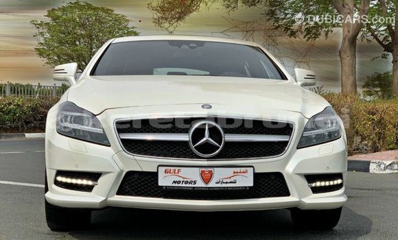 Buy Import Mercedes-Benz 190 White Car in Import - Dubai in Belait Buy Import Mercedes-Benz 190 White Car in Import - Dubai in Belait