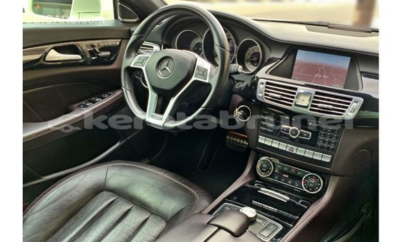 Buy Import Mercedes-Benz 190 White Car in Import - Dubai in Belait Buy Import Mercedes-Benz 190 White Car in Import - Dubai in Belait