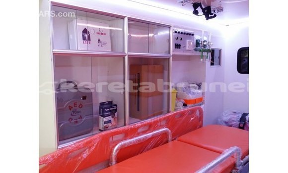 Buy Import Toyota Hiace White Car in Import - Dubai in Belait Buy Import Toyota Hiace White Car in Import - Dubai in Belait