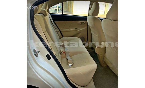 Buy Import Toyota Yaris White Car in Import - Dubai in Belait Buy Import Toyota Yaris White Car in Import - Dubai in Belait
