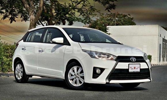 Buy Import Toyota Yaris White Car in Import - Dubai in Belait