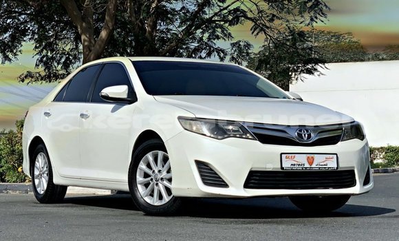 Buy Import Toyota Camry White Car in Import - Dubai in Belait