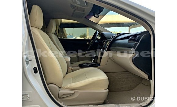 Buy Import Toyota Camry White Car in Import - Dubai in Belait Buy Import Toyota Camry White Car in Import - Dubai in Belait