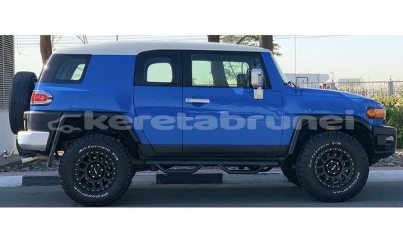 Buy Import Toyota FJ Cruiser Blue Car in Import - Dubai in Belait Buy Import Toyota FJ Cruiser Blue Car in Import - Dubai in Belait