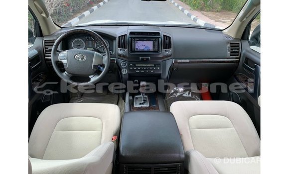Buy Import Toyota Land Cruiser White Car in Import - Dubai in Belait Buy Import Toyota Land Cruiser White Car in Import - Dubai in Belait