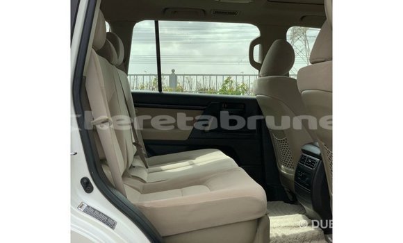 Buy Import Toyota Land Cruiser White Car in Import - Dubai in Belait Buy Import Toyota Land Cruiser White Car in Import - Dubai in Belait