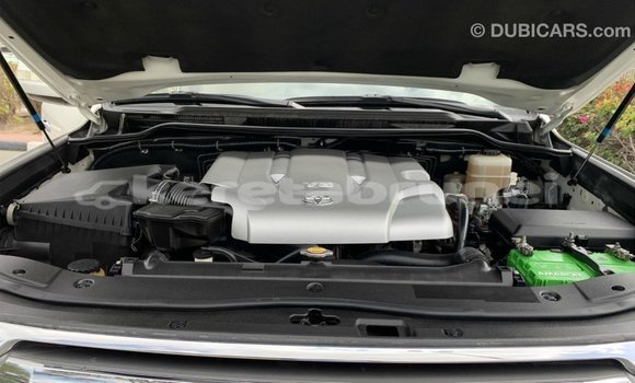 Buy Import Toyota Land Cruiser White Car in Import - Dubai in Belait Buy Import Toyota Land Cruiser White Car in Import - Dubai in Belait