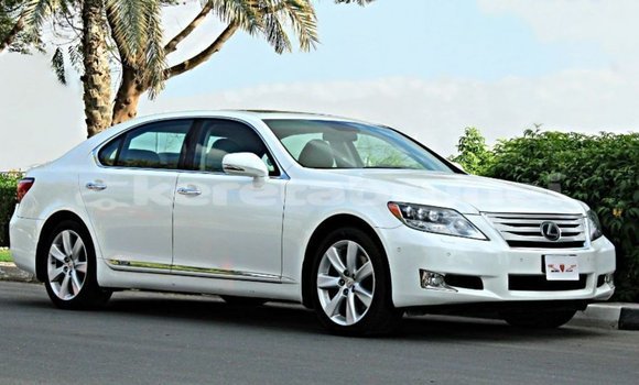 Buy Import Lexus LS White Car in Import - Dubai in Belait