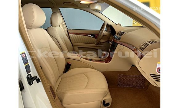 Buy Import Mercedes-Benz 200 White Car in Import - Dubai in Belait Buy Import Mercedes-Benz 200 White Car in Import - Dubai in Belait