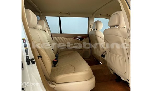 Buy Import Mercedes-Benz 200 White Car in Import - Dubai in Belait Buy Import Mercedes-Benz 200 White Car in Import - Dubai in Belait