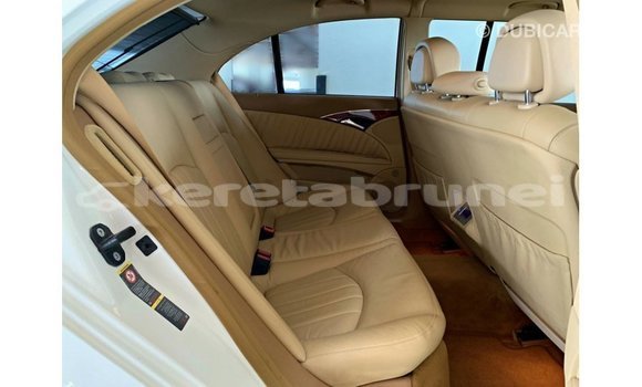 Buy Import Mercedes-Benz 200 White Car in Import - Dubai in Belait Buy Import Mercedes-Benz 200 White Car in Import - Dubai in Belait