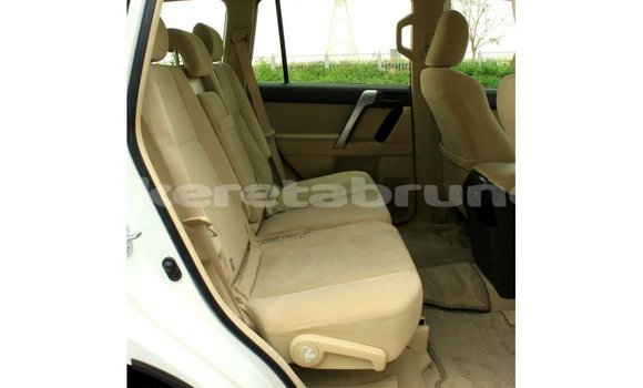 Buy Import Toyota Prado White Car in Import - Dubai in Belait Buy Import Toyota Prado White Car in Import - Dubai in Belait