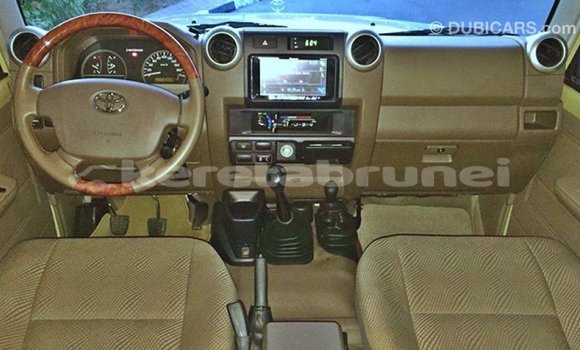 Buy Import Toyota Land Cruiser Beige Car in Import - Dubai in Belait Buy Import Toyota Land Cruiser Beige Car in Import - Dubai in Belait