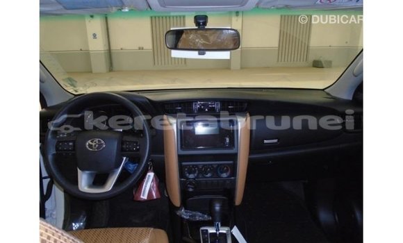 Buy Import Toyota Fortuner White Car in Import - Dubai in Belait Buy Import Toyota Fortuner White Car in Import - Dubai in Belait