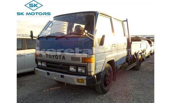 Buy Import Toyota Dyna Blue Truck in Import - Dubai in Belait