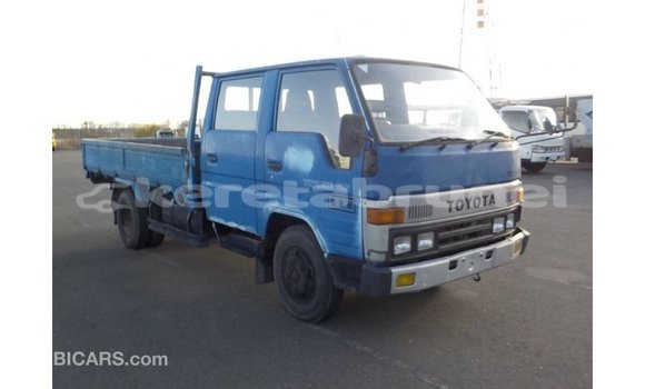 Buy Import Toyota Dyna Blue Truck in Import - Dubai in Belait Buy Import Toyota Dyna Blue Truck in Import - Dubai in Belait
