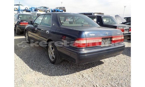 Buy Import Toyota Crown Blue Car in Import - Dubai in Belait Buy Import Toyota Crown Blue Car in Import - Dubai in Belait