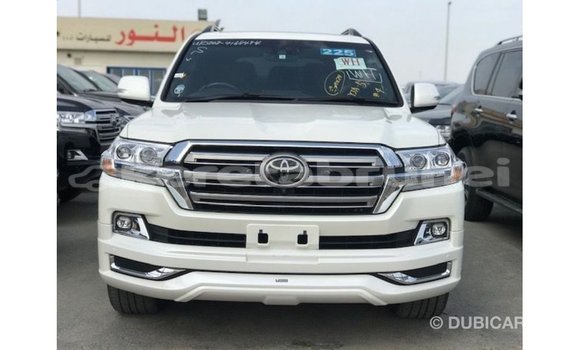 Buy Import Toyota Land Cruiser White Car in Import - Dubai in Belait Buy Import Toyota Land Cruiser White Car in Import - Dubai in Belait