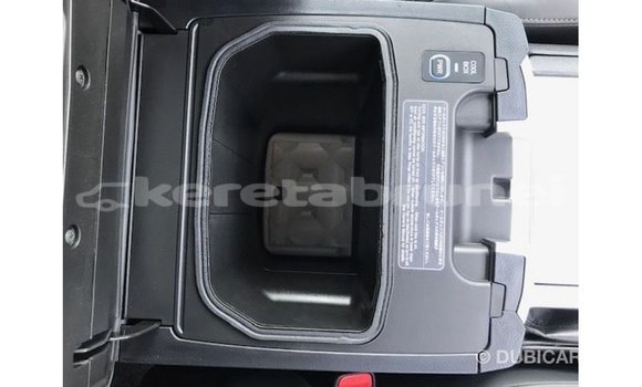 Buy Import Toyota Land Cruiser White Car in Import - Dubai in Belait Buy Import Toyota Land Cruiser White Car in Import - Dubai in Belait