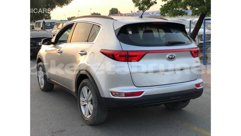 Big with watermark kia sportage belait import dubai 4275