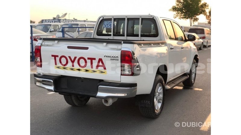 Big with watermark toyota hilux belait import dubai 4279
