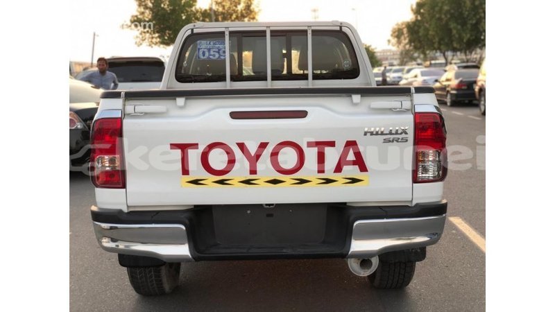 Big with watermark toyota hilux belait import dubai 4279
