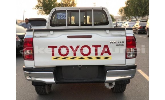 Buy Import Toyota Hilux White Car in Import - Dubai in Belait Buy Import Toyota Hilux White Car in Import - Dubai in Belait