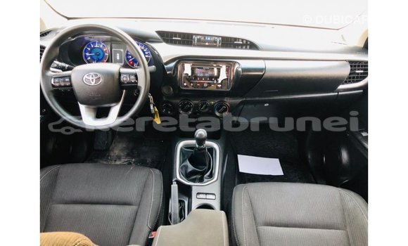 Buy Import Toyota Hilux White Car in Import - Dubai in Belait Buy Import Toyota Hilux White Car in Import - Dubai in Belait