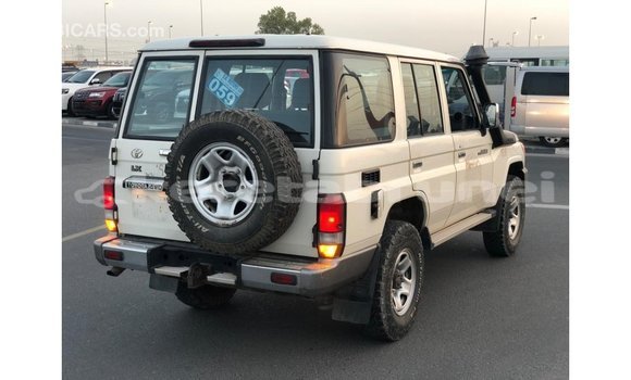 Buy Import Toyota Land Cruiser White Car in Import - Dubai in Belait Buy Import Toyota Land Cruiser White Car in Import - Dubai in Belait