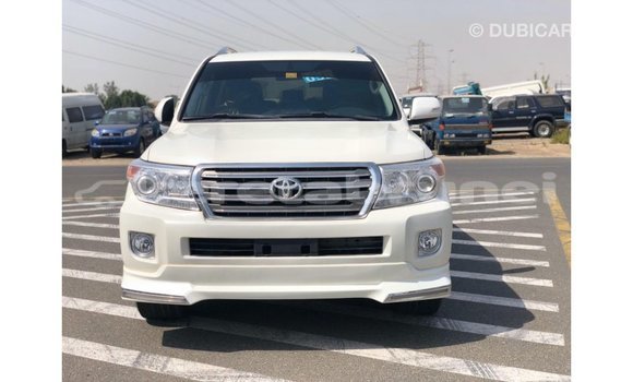 Buy Import Toyota Land Cruiser White Car in Import - Dubai in Belait Buy Import Toyota Land Cruiser White Car in Import - Dubai in Belait