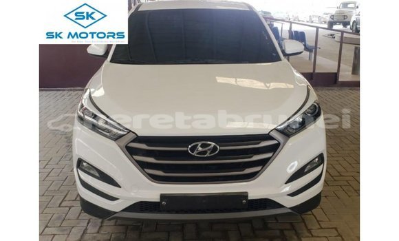 Buy Import Hyundai Tucson White Car in Import - Dubai in Belait Buy Import Hyundai Tucson White Car in Import - Dubai in Belait