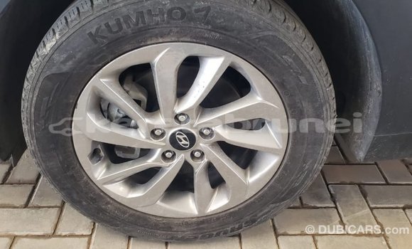 Buy Import Hyundai Tucson White Car in Import - Dubai in Belait Buy Import Hyundai Tucson White Car in Import - Dubai in Belait