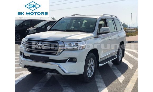 Buy Import Toyota Land Cruiser White Car in Import - Dubai in Belait