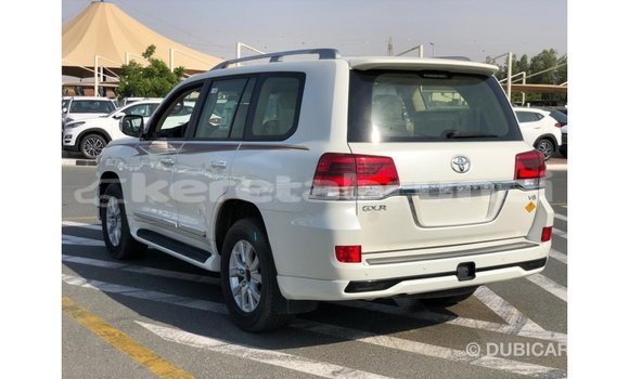 Buy Import Toyota Land Cruiser White Car in Import - Dubai in Belait Buy Import Toyota Land Cruiser White Car in Import - Dubai in Belait