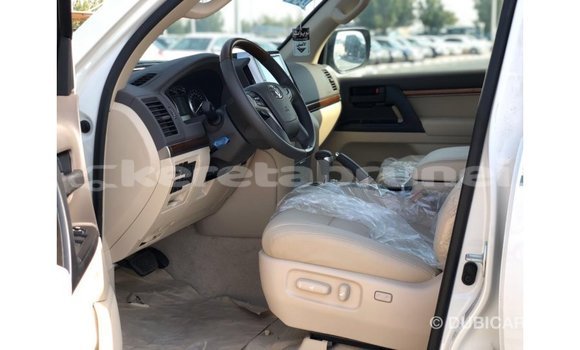 Buy Import Toyota Land Cruiser White Car in Import - Dubai in Belait Buy Import Toyota Land Cruiser White Car in Import - Dubai in Belait