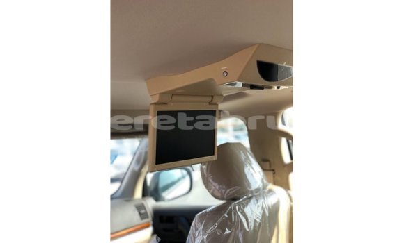 Buy Import Toyota Land Cruiser White Car in Import - Dubai in Belait Buy Import Toyota Land Cruiser White Car in Import - Dubai in Belait