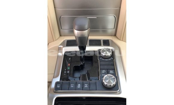 Buy Import Toyota Land Cruiser White Car in Import - Dubai in Belait Buy Import Toyota Land Cruiser White Car in Import - Dubai in Belait